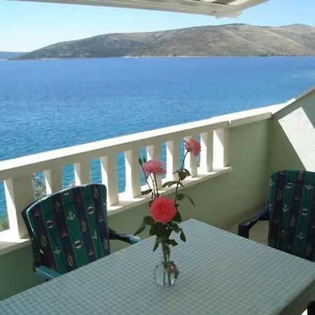 Beachfront Apartments Dida - Seget Vranjica Room photo