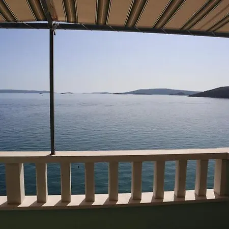 Beachfront Apartments Dida - Seget Vranjica Exterior photo