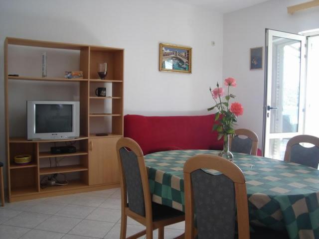 Beachfront Dida - Apartment Seget Vranjica