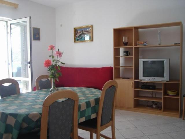 Apartment Beachfront Dida - Seget Vranjica